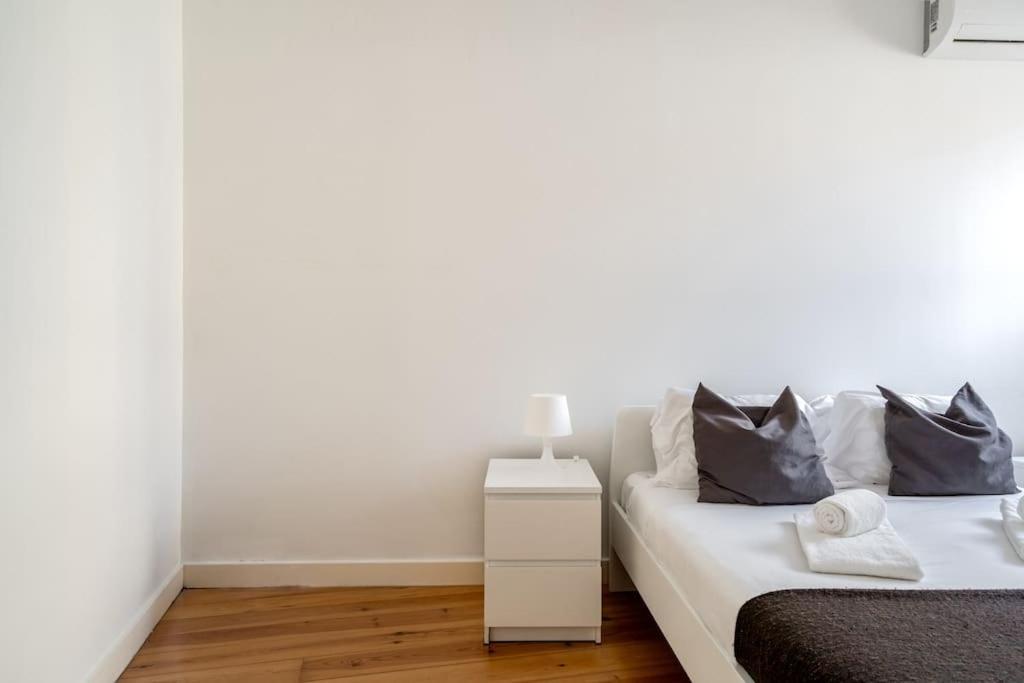 Cozy Ground Floor Studio With Ac And Loft Bedroom Lisboa Exteriér fotografie