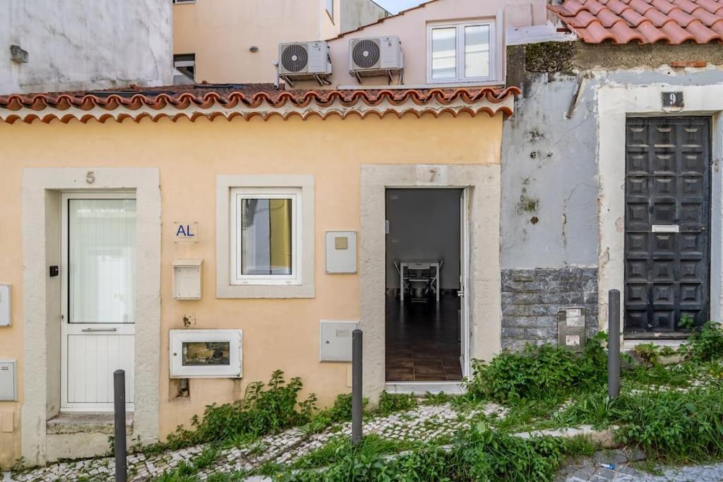 Cozy Ground Floor Studio With Ac And Loft Bedroom Lisboa Exteriér fotografie